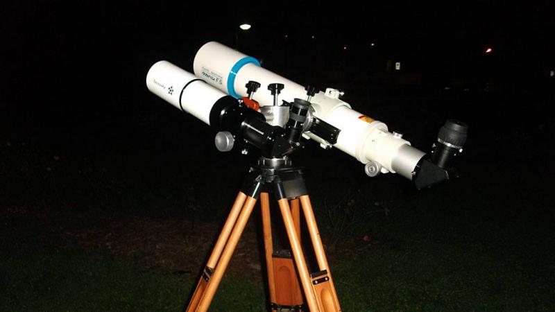 refractor on altazimuth mount